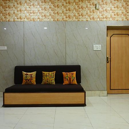 Hotel Komala Vilas Καλκούτα Εξωτερικό φωτογραφία