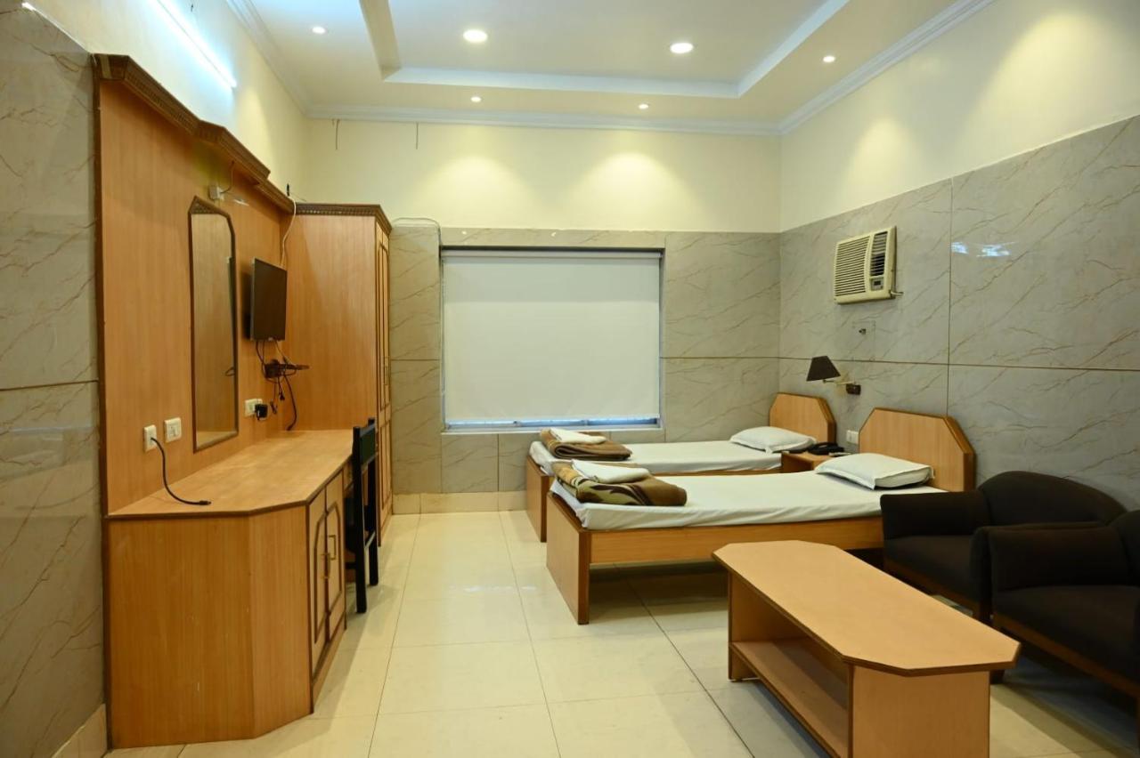 Hotel Komala Vilas Καλκούτα Εξωτερικό φωτογραφία